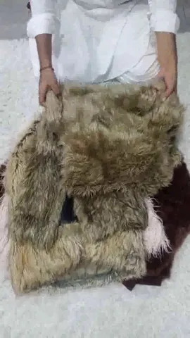 "Y2k 2024" - European Bale Fur Vest/Coats Mixed - 5 Pcs