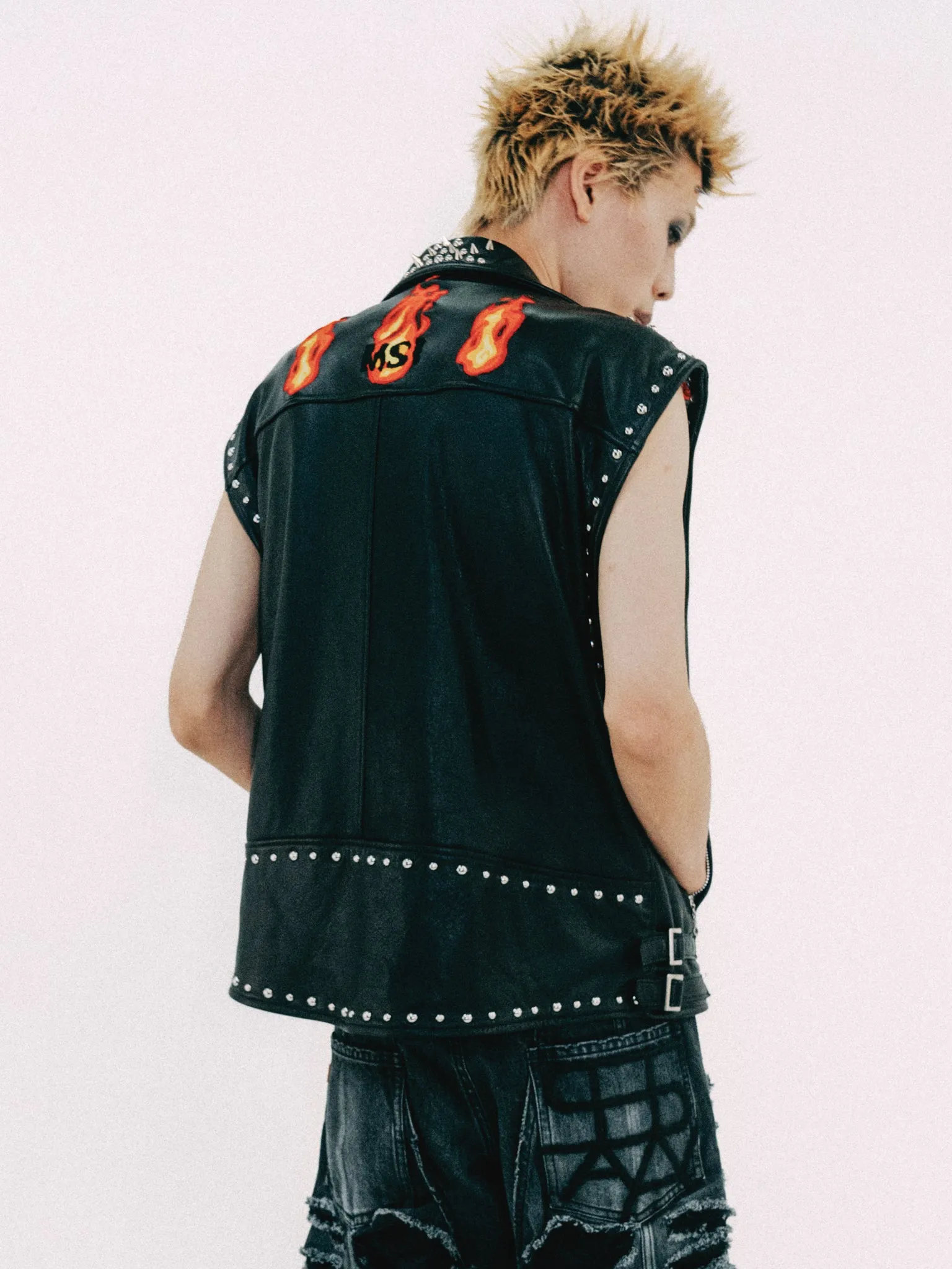 SLEEVELESS LEATHER RIDERS JACKET